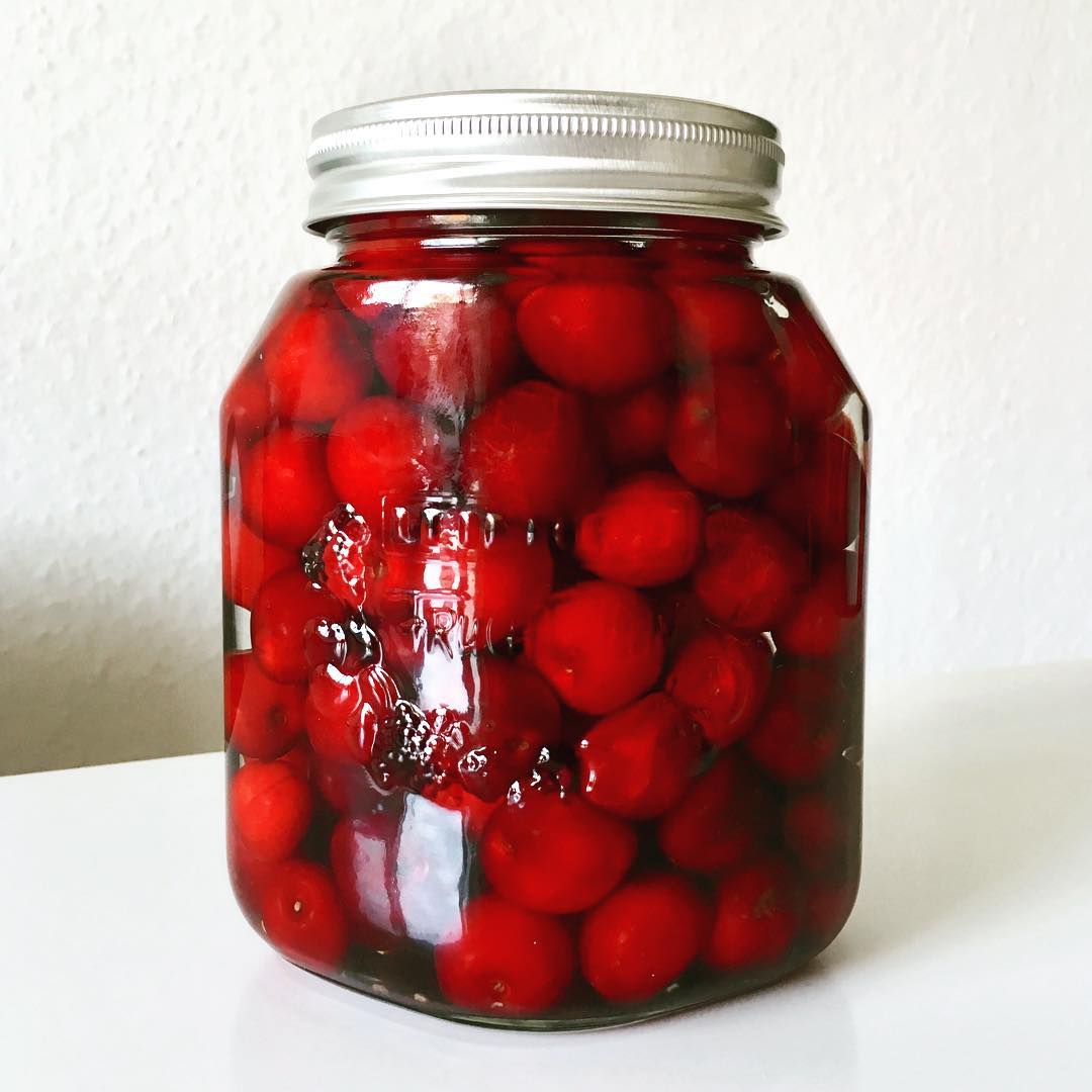 Preserving cherries
